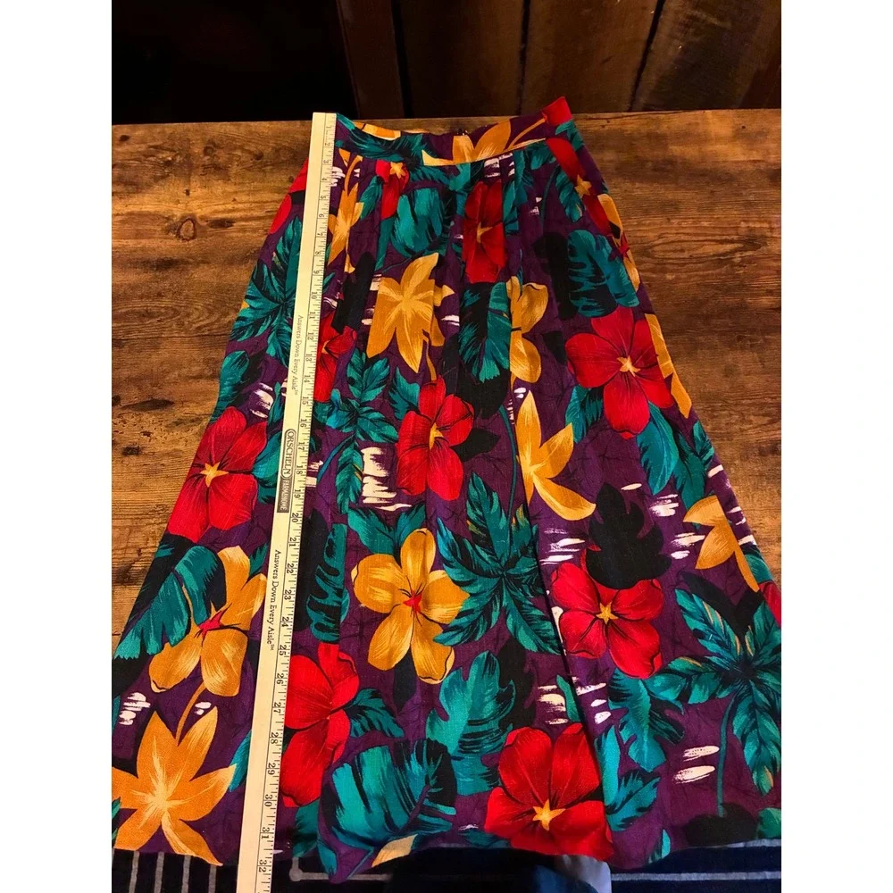 Norton McNaughton Skirt W 8 Purple Multicolor Excellent Tropical Floral Midi